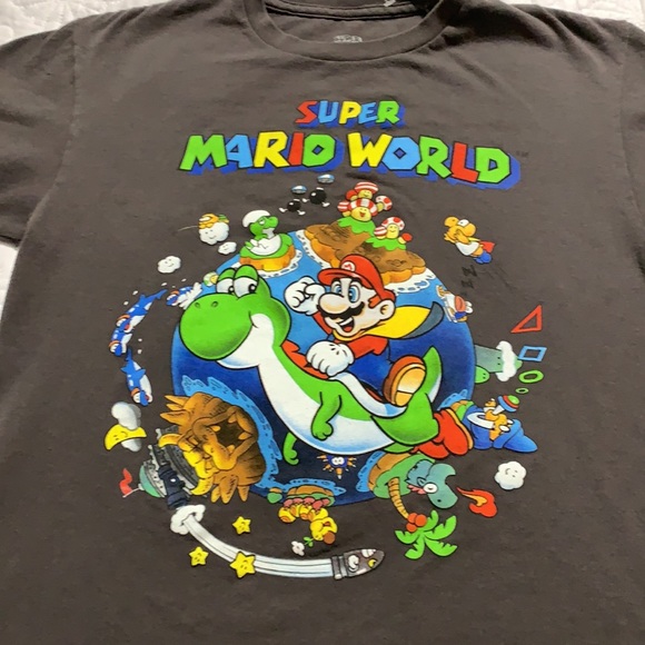 Super Mario World Bright Colored TShirt Sz Small - Picture 2 of 7